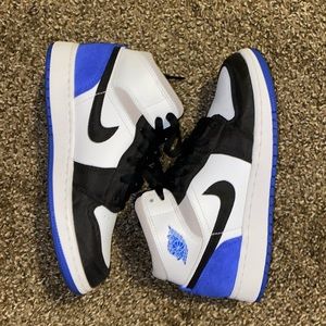 Nike Jordan 1 Mids